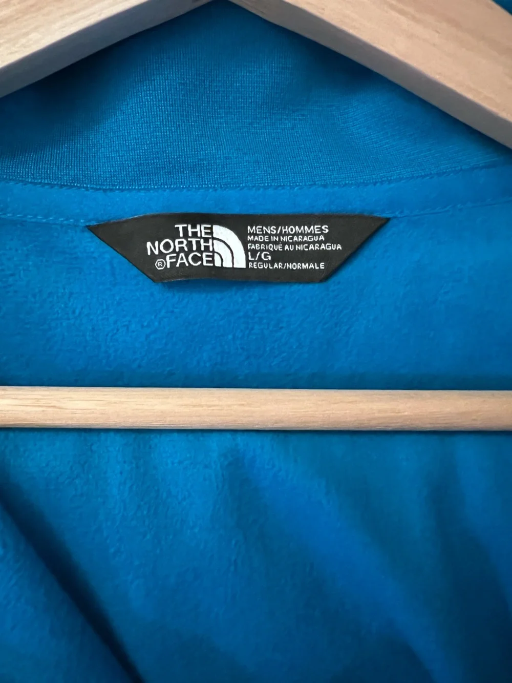 The North Face Men’s Full-Zip Blue Softshell Jacket